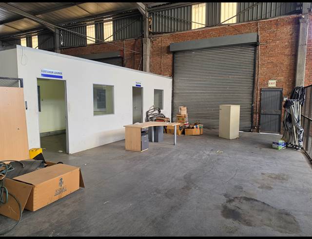 2,100M² FACTORY TO LET IN KYA SANDS